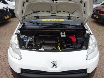 Peugeot PARTNER 120 1.6 VTi L1 XR Benzine AIRCO 3 ZITPLAATSEN MARGEAUTO foto 8