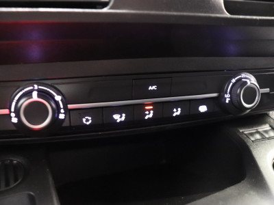 Peugeot Partner 1.2 110PK Benzine - Airco - Navi - Cruise - € 10.900,- Excl. 13