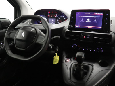 Peugeot Partner 1.2 110PK Benzine - Airco - Navi - Cruise - € 10.900,- Excl. 3