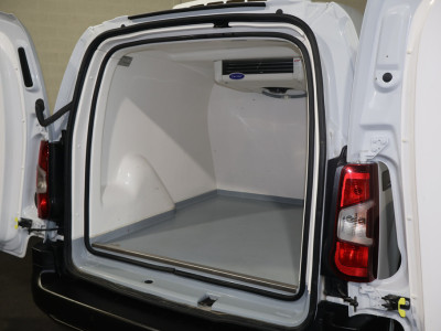 Peugeot Partner 1.2 Koelwagen Vrieswagen -15 Dag en Nacht foto 13