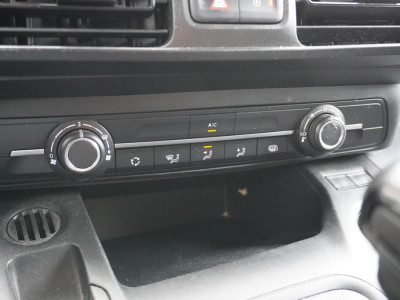 Peugeot Partner 1.2 PT Benzine! EURO 6 - Airco - Navi - Cruise - €12.900,- Excl. 10