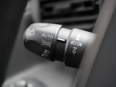 Peugeot Partner 1.2 PureTech 110Pk Benzine - Airco - Navi - Cruise - € 12.499,- Excl. 17