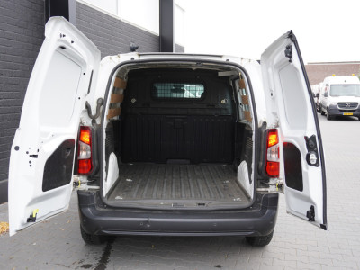 Peugeot Partner 1.2 PureTech 110Pk Benzine - Airco - Navi - Cruise - € 12.499,- Excl. 8