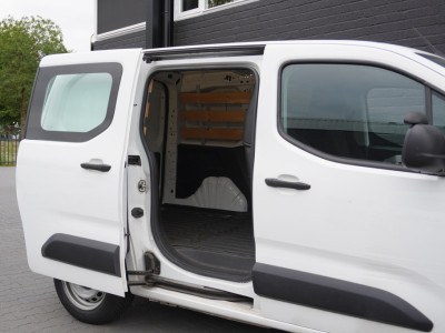 Peugeot Partner 1.2 PureTech 110Pk Benzine - Airco - Navi - Cruise - € 12.499,- Excl. 9