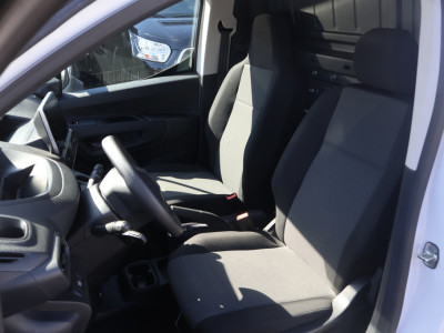 Peugeot Partner 1.2 PureTech 110pk S&S L1 Benzine 10dkm foto 2