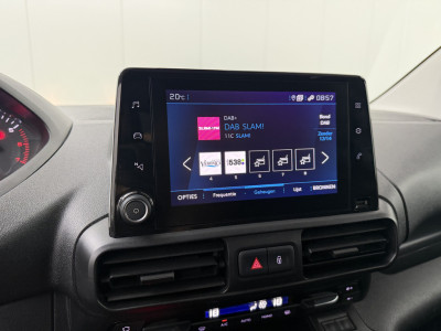 Peugeot Partner 1.2 PureTech Benzine Premium | Marge | Navigatie | Camera | Multimedia | Airco | Cruise | Trekhaak foto 18