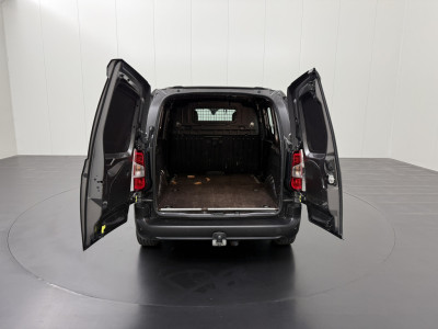 Peugeot Partner 1.2 PureTech Benzine Premium | Marge | Navigatie | Camera | Multimedia | Airco | Cruise | Trekhaak foto 4