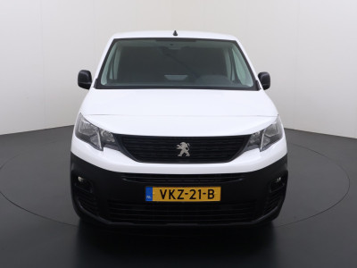 Peugeot Partner 1.2 PureTech Premium BENZINE, BPM vrij, Airco, Navigatie, Cruise Control, EX Lease foto 3