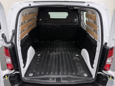 Peugeot Partner 1.2 PureTech Premium BENZINE, BPM vrij, Airco, Navigatie, Cruise Control, EX Lease foto 8