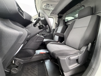 Peugeot Partner 1.2 PureTech Premium BENZINE Navi, Cruise C. Ex LEASE 17