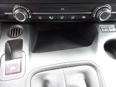 Peugeot Partner 1.2 PureTech Pro BENZINE  AIRCO NAVI CRUISE CONTROL PDC SCHUIFDEUR foto 13