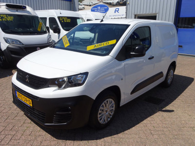 Peugeot Partner 1.2 PureTech Pro BENZINE  AIRCO NAVI CRUISE CONTROL PDC SCHUIFDEUR 2
