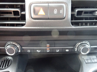 Peugeot Partner 1.2 PureTech Pro BENZINE AIRCO NAVI CRUISE CONTROL PDC SCHUIFDEUR 21