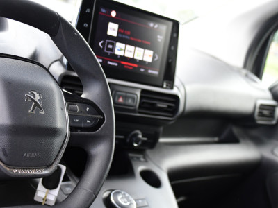 Peugeot Partner 1.5 BlueHDI L2 PB Edition Camera, Cruise, Carplay, Trekhaak, Sensoren, 130pk, Automaat, Multimedia, Uniek! foto 13