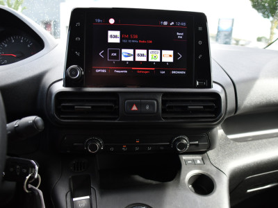 Peugeot Partner 1.5 BlueHDI L2 PB Edition Camera, Cruise, Carplay, Trekhaak, Sensoren, 130pk, Automaat, Multimedia, Uniek! foto 20