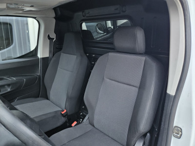 Peugeot Partner 1.5 BlueHDI Premium Airco! Cruise Control! Carplay! NAP! Nette Bus! Schuifdeur! foto 2