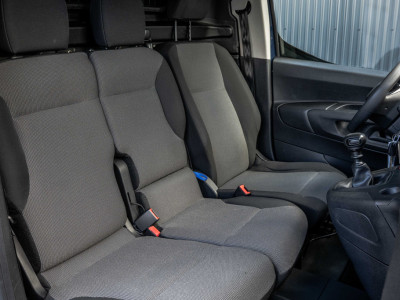 Peugeot Partner 1.5 BlueHDi 100PK | 3-Zits | Camera | Carplay | Cruise | PDC | Airco | Trekhaak foto 21
