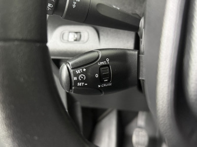 Peugeot Partner 1.5HDi | 3-Persoons | Navigatie | Multimedia | Airco | Cruise foto 15