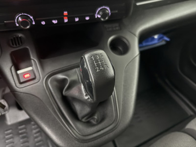 Peugeot Partner 1.5HDi | 3-Persoons | Navigatie | Multimedia | Airco | Cruise foto 16