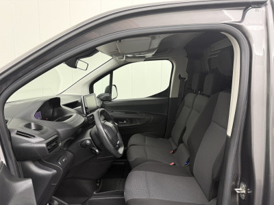 Peugeot Partner 1.5HDi | 3-Persoons | Navigatie | Multimedia | Airco | Cruise foto 19