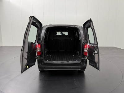 Peugeot Partner 1.5HDi | 3-Persoons | Navigatie | Multimedia | Airco | Cruise foto 4