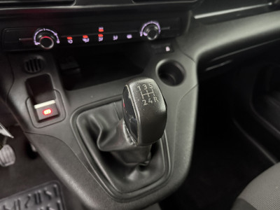 Peugeot Partner 1.6BlueHDI 100PK Asphalt | Navigatie | Airco | Cruise | Betimmering foto 16