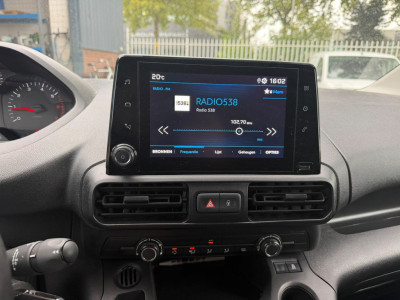 Peugeot Partner 1.6 BlueHDI Premium / Trekhaak / App connect / Cruise / Laadvloer dubbel foto 9