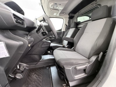 Peugeot Partner 1.6 BlueHDI Premium, Trekhaak, Navigatie, Airco, EURO6, EX LEASE foto 17