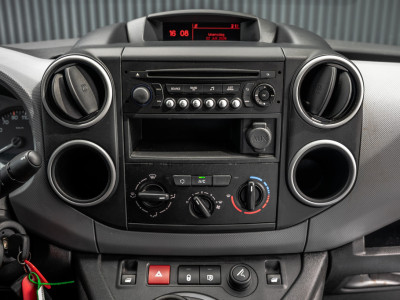 Peugeot Partner 1.6 HDi BlueHDi 75 | Cruise | Airco 20