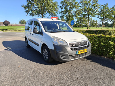 Peugeot Partner 120 1.6 BlueHDi 100 L1 Première AIRCO/NAVI BJ 2017 foto 4