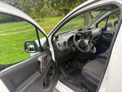 Peugeot Partner 120 1.6 BlueHDi|MARGE|EURO6|NAP|airco|cruise|trekhaak|achteruitrijcamera|radio|elektrisch pakket foto 11