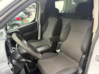 Peugeot Partner 120 1.6 BlueHDi|MARGE|EURO6|NAP|airco|cruise|trekhaak|achteruitrijcamera|radio|elektrisch pakket foto 12