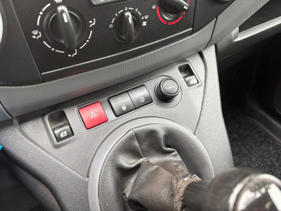 Peugeot Partner 120 1.6 BlueHDi|MARGE|EURO6|NAP|airco|cruise|trekhaak|achteruitrijcamera|radio|elektrisch pakket foto 16