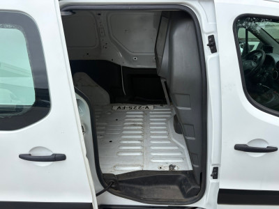 Peugeot Partner 120 1.6 BlueHDi|MARGE|EURO6|NAP|airco|cruise|trekhaak|achteruitrijcamera|radio|elektrisch pakket foto 9