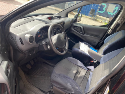Peugeot Partner 120 1.6 HDi 90 L1 XR / Airco / 2015 / Euro5 / APK 26-6-2027 / Airbag / Elek Ramen / foto 6