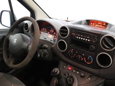 Peugeot Partner 120 1.6 e-HDI - Imperiaal - Trekhaak - Carkit - €1.990 ,- Ex. BTW foto 3