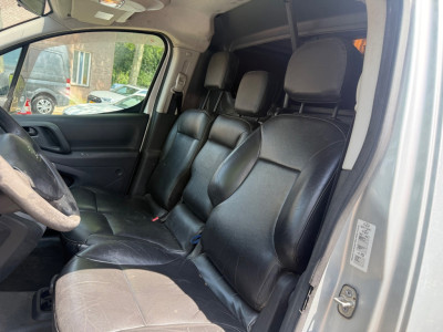 Peugeot Partner 122 1.6 HDI L1 XT Profit + airco cruise control imperiaal foto 8