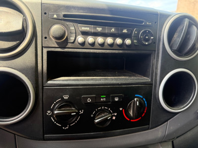 Peugeot Partner 122 1.6 HDI L1 XT Profit + airco cruise control imperiaal foto 9