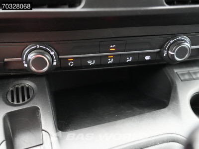 Peugeot Partner 110pk Benzine L1H1 Trekhaak Navi Airco Cruise Parkeersensoren Euro6 L1 Kompakt Airco Trekhaak Cruise control 21