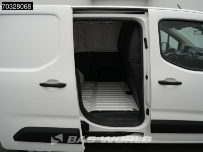 Peugeot Partner 110pk Benzine L1H1 Trekhaak Navi Airco Cruise Parkeersensoren Euro6 L1 Kompakt Airco Trekhaak Cruise control 9