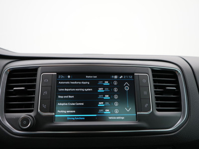 Peugeot Traveller 2.0 BlueHDi 180 Business Long S&S 7 pers | Panoramisch vast glazen dak | Apple carplay -android auto | Navigaie | MARGE auto foto 13