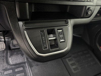 Peugeot e-Expert Lang 50KWh | Elektrisch | Multimedia | Airco | Cruise foto 17