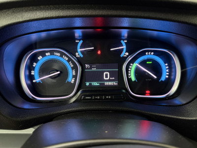 Peugeot e-Expert Lang 75 kWh | Elektrisch | Multimedia | Camera | Airco | Cruise | Betimmering foto 9