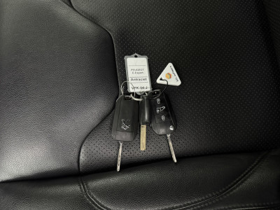 Peugeot e-Expert Lang 75 kWh | Elektrisch | SOH 90,7% | Multimedia | Camera | Airco | Cruie | Betimmering foto 5