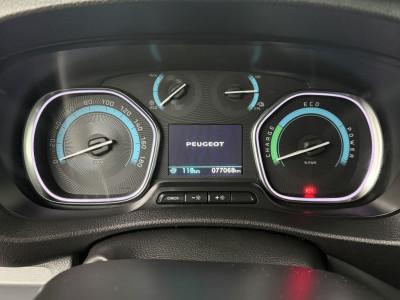 Peugeot e-Expert Lang Premium 75 kWh | Elektrisch | Multimedia | Camera | Airco | Cruise | Betimmering foto 9