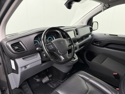 Peugeot e-Expert Lang Premium 75 kWh | Elektrisch | SOH 87,8% | Multimedia | 3-Zits | Airco | Cruise | Betimmering foto 3