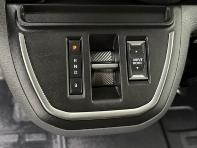 Peugeot e-Expert Lang Premium 75 kWh | Elektrisch | SOH 91,3% | Multimedia | Camera | Airco | Cruise foto 16