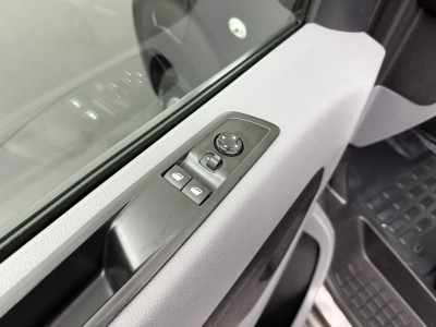 Peugeot e-Expert Lang Premium 75 kWh | Elektrisch | SOH 91,3% | Multimedia | Camera | Airco | Cruise foto 8