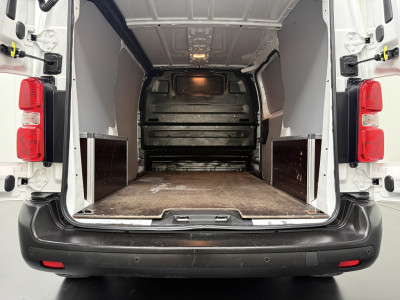 Peugeot e-Expert Lang Pro 75 kWh | Elektrisch | Airco | Cruise | Betimmering foto 8