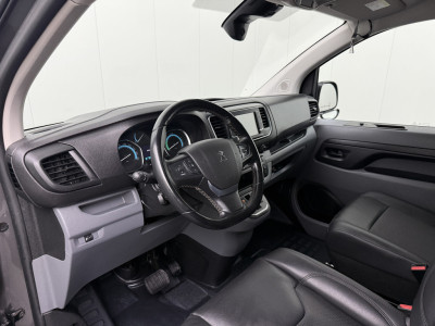 Peugeot e-Expert Premium 75 kWh | Elektrisch | Multimedia | Camera | Airco | Cruise | Betimmering foto 3